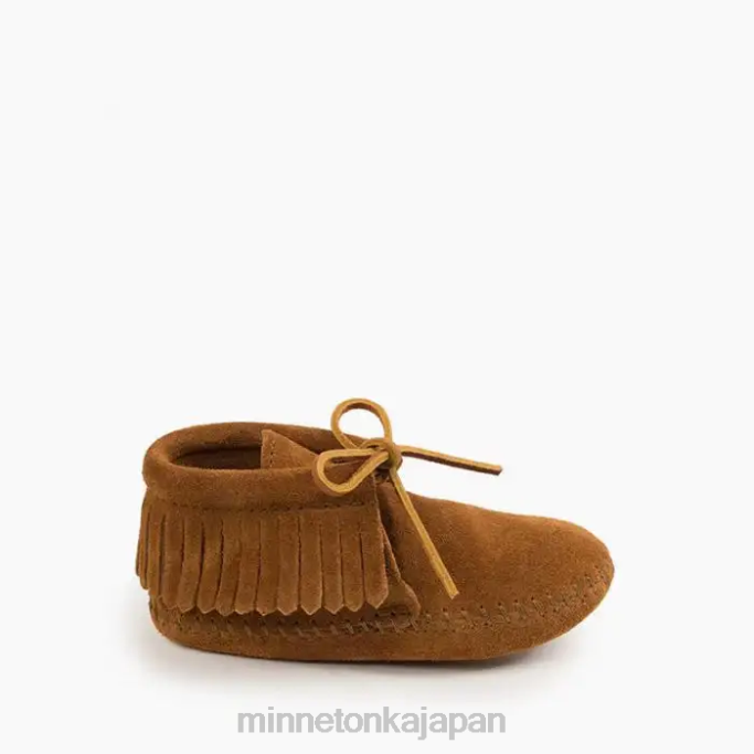 履物 Minnetonka クラシックなフリンジソフトソールブーツ 茶色 子供たち 4RXJ470